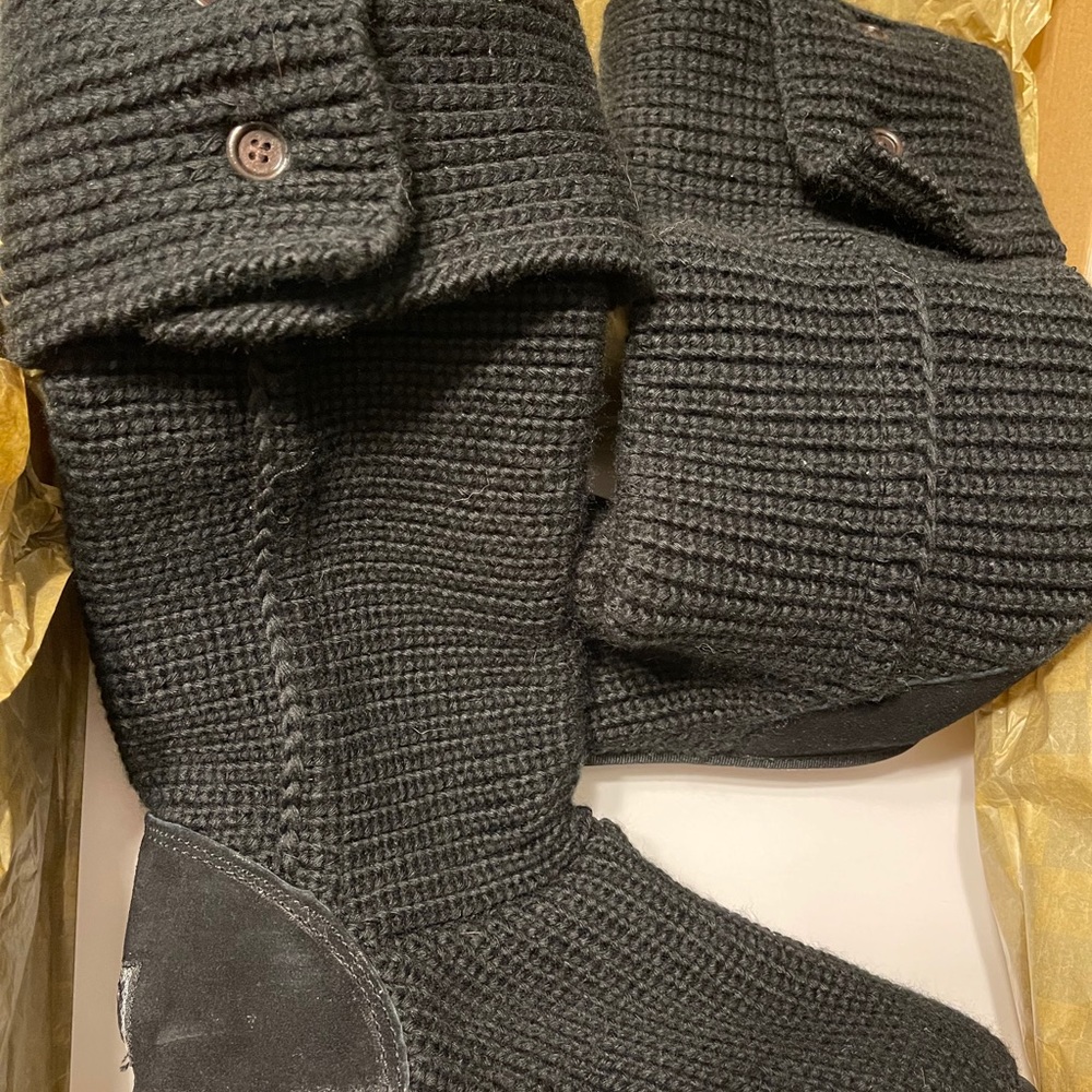 UGGS black boots